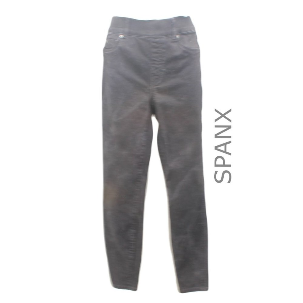 - SPANX Black Distressed  Stretchy Pull On Pants med.